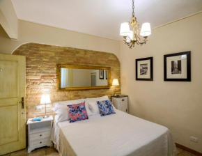Donna Nobile San Gimignano